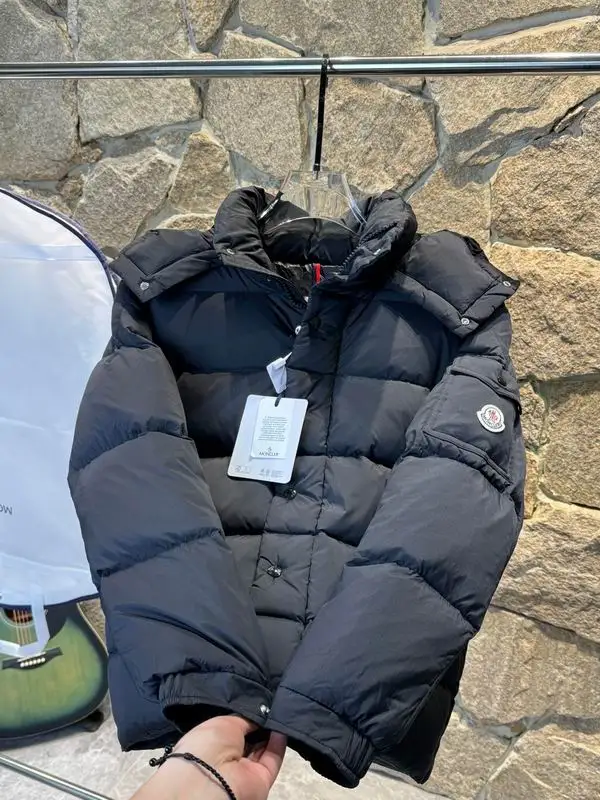 Moncler sz1-5 hytr17 (1)